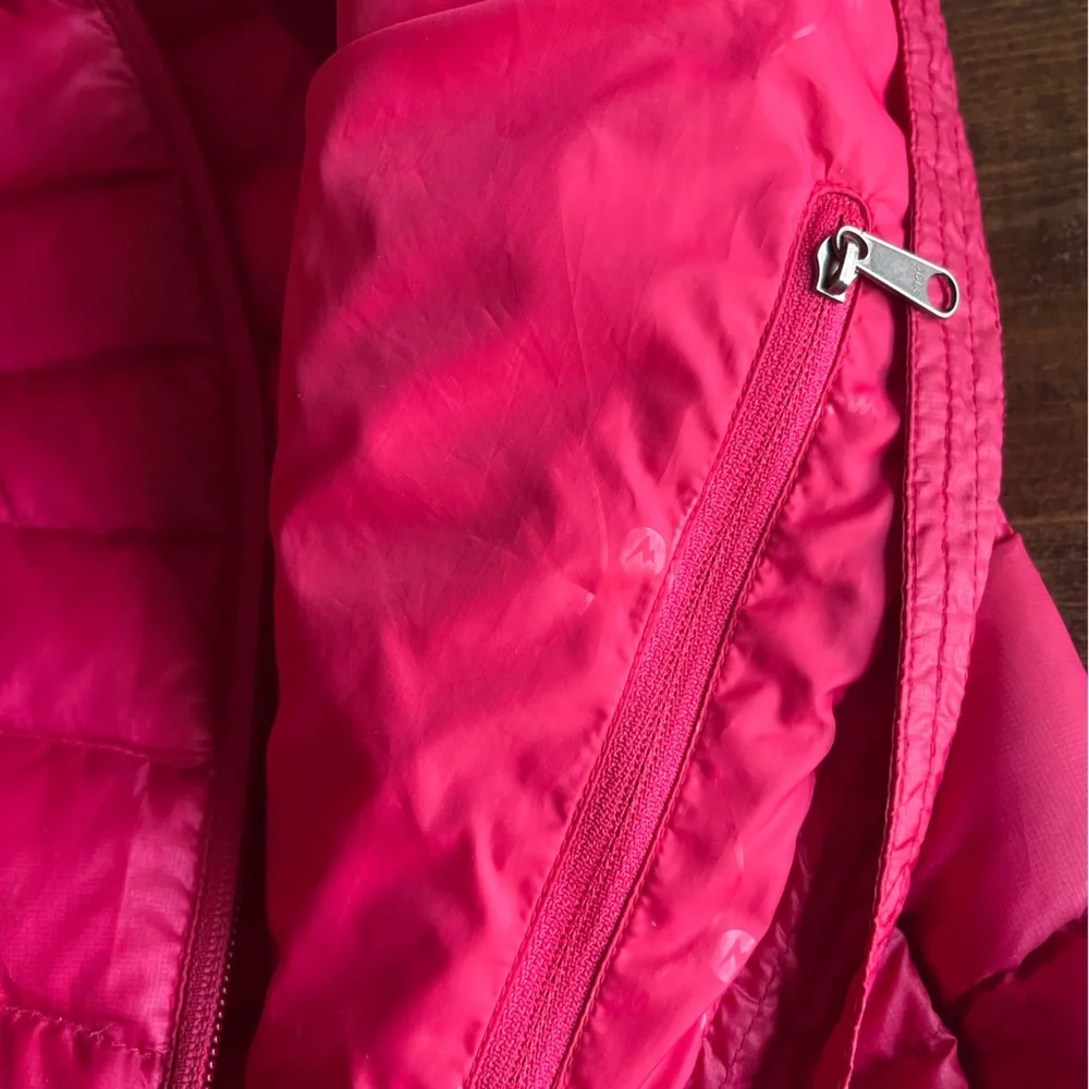 Marmot Women’s Pink 800 Fill XS Puffer Vest - Picture 11 of 15